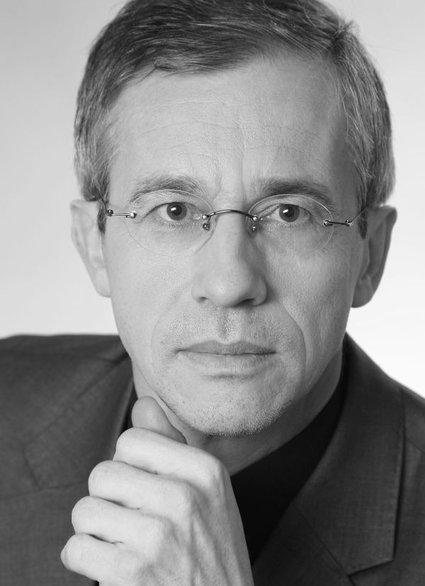 Dieter Huber, Bankdirektor a.D.. Diplom-Kfm. und Publizist ist ein ...